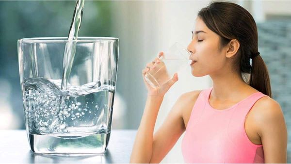 Giải đáp chi tiết nên uống bao nhiêu nước mỗi ngày và những lưu ý quan trọng