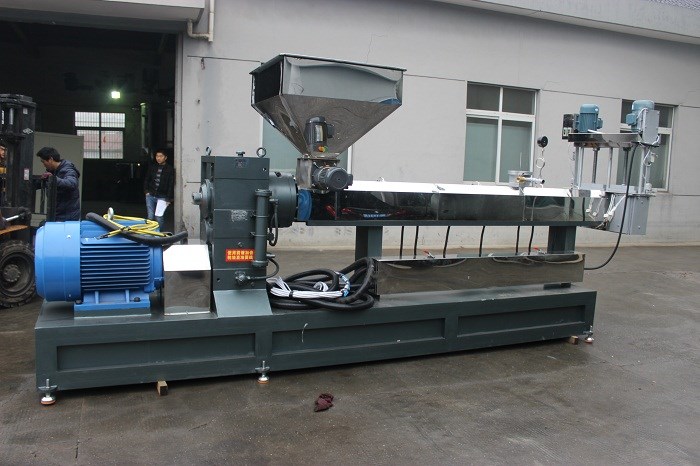 Tìm hiểu tổng quan về máy tạo hạt nhựa các loại
