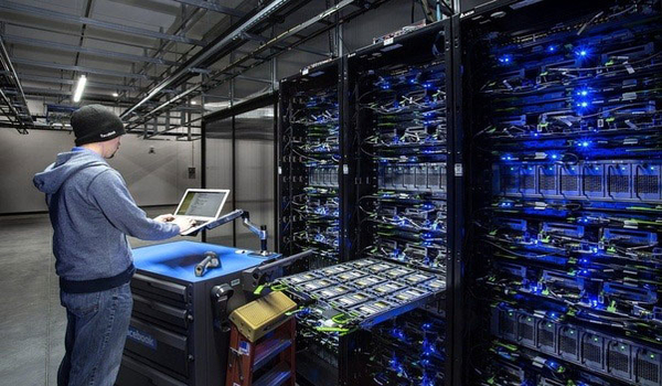 Một hệ thống server mạnh