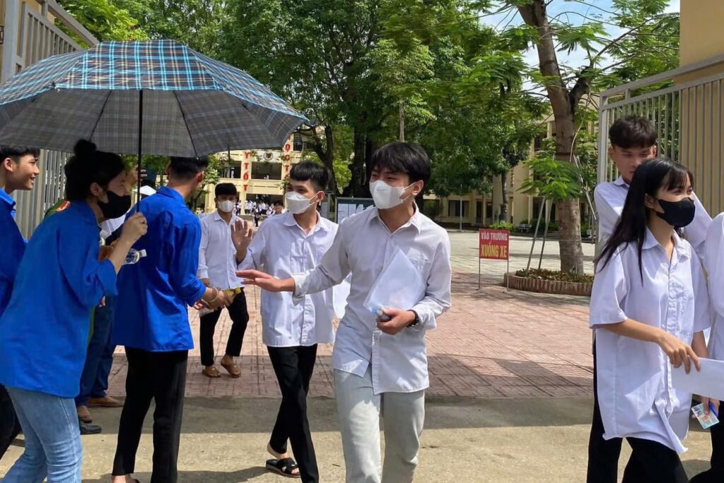 Một số lưu ý khi đăng ký xét tuyển học bạ