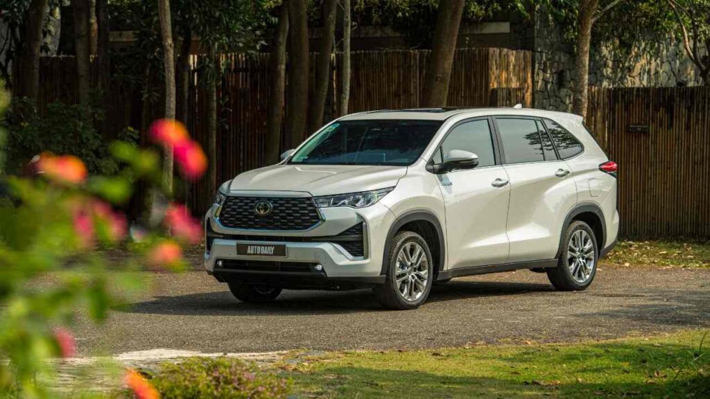 Thuê xe có lái là gì?