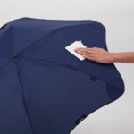 Phơi ô dù đúng cách giúp giữ bền đẹp và kéo dài tuổi thọ sử dụng lâu