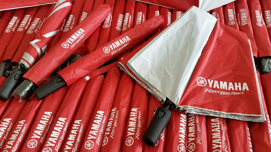 Chọn dù quà tặng đúng giúp tiết kiệm chi phí, tăng hiệu quả truyền thông