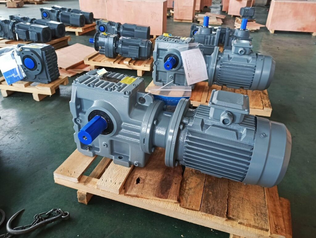 Motor giảm tốc trục vít công suất lớn