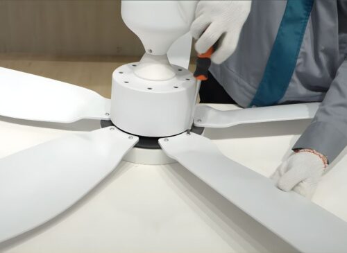 Hướng dẫn từ A-Z cách sửa quạt trần bị rung lắc tại nhà