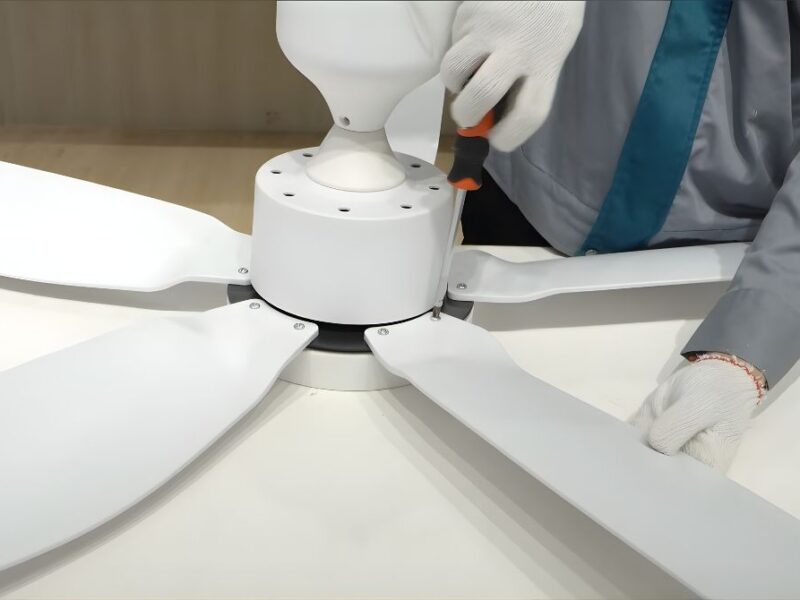 Hướng dẫn từ A-Z cách sửa quạt trần bị rung lắc tại nhà