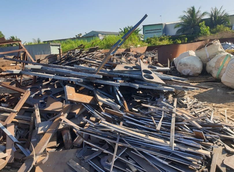 Phân loại phế liệu trước khi bán