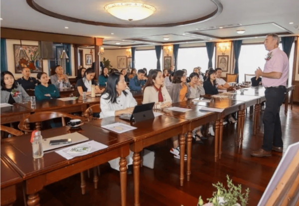 Hội nghị và hội thảo doanh nghiệp